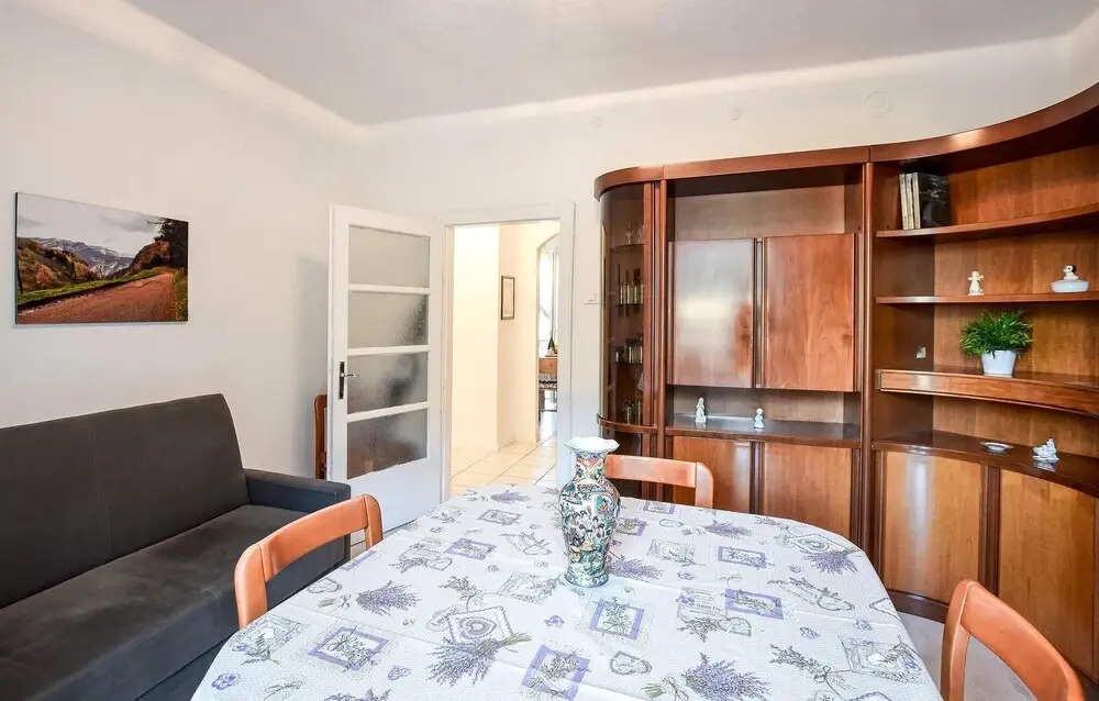 Stunning Apartment in Avio With 2 Bedrooms