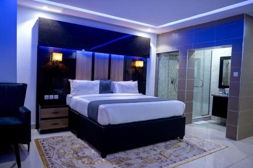 Golden Tulip Crown Prince Hotel