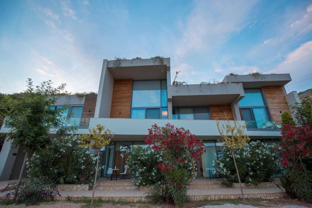 Folie Marine Beach Hotel & Club