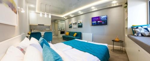 Crystal DeLuxe, Four Seasons F2, New Gudauri