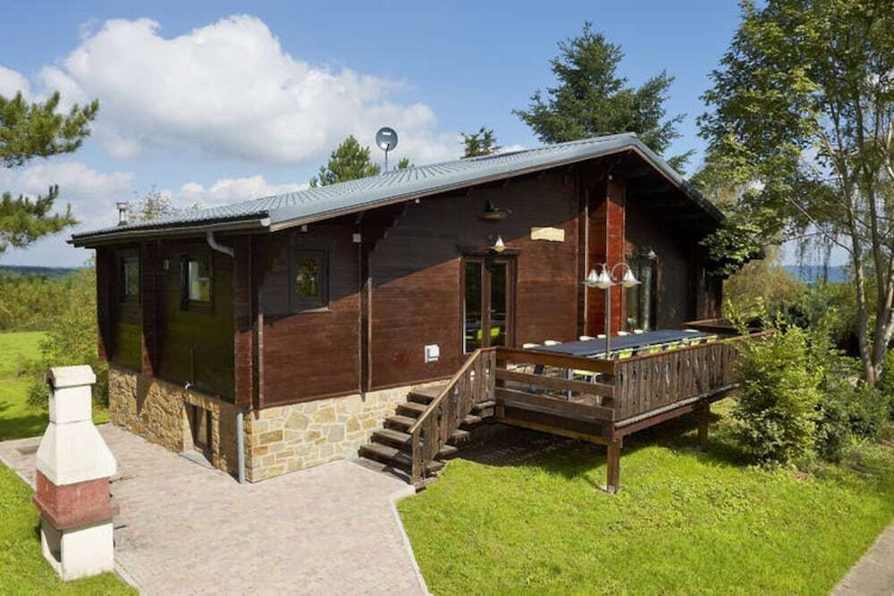 Inviting Holiday Home, Near Cave Of Lorette, Namur And Parc Naturel Rgional Des Ardennes