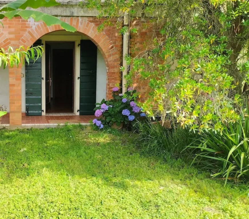 Comfortable House - Garden and Parking