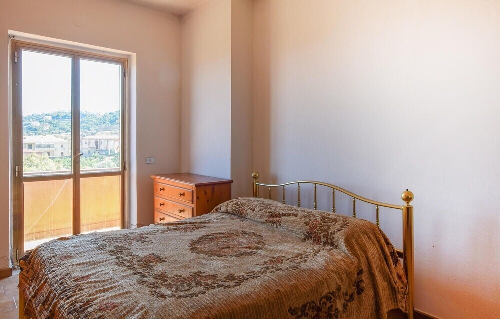 Amazing Apartment in Montauro With 4 Bedrooms