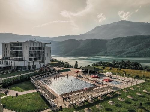 Lakeside Hotel & Spa