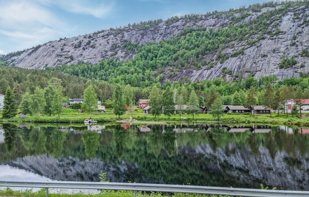 Beautiful Apartment in Amli With Wifi and 1 Bedrooms