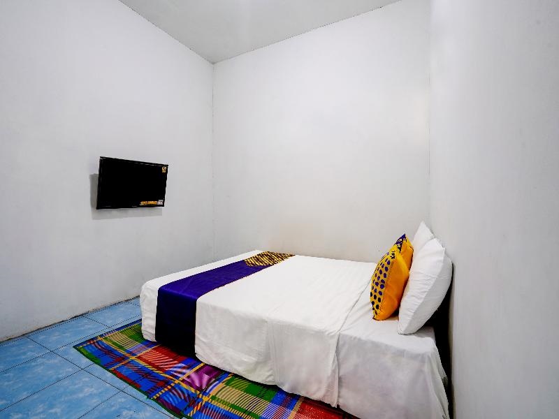 OYO Homes 90918 Eco Tourism Geopark Gunung Masigit Homestay Syariah