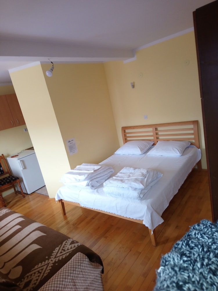 Apartments And Rooms Vicko