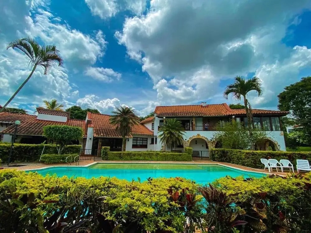 Hotel Chalet El Castillo By Majuva