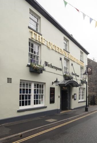 The Queen’s Head Hotel