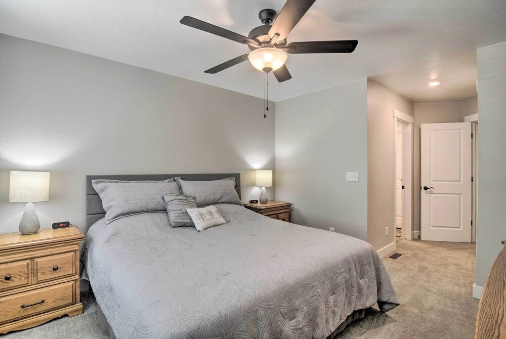 < 1 Mi to Downtown: Gorgeous Loveland Townhome!