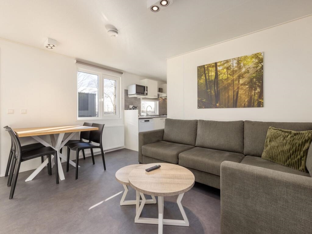 Modern Chalet Near Lake