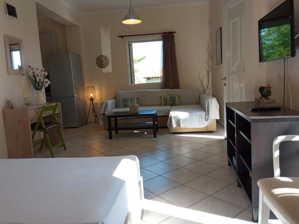 Sea Side House Kourouta