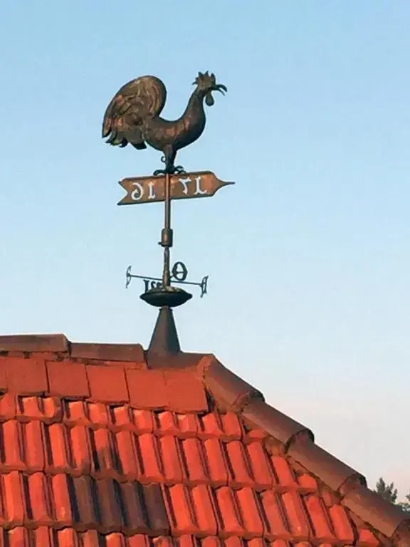 In-der-RAEUCHERKAMMER-die-Superior-Suite-ueber-den-Daechern-der-Altstadt