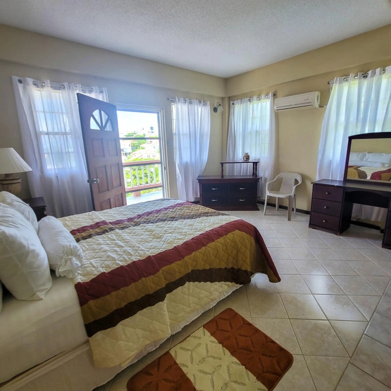 Venance Grand Yer apt 2 Enjoys Sea Views in Rodney Heights