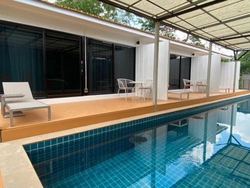 Morocco blue cafe by chilong river farm