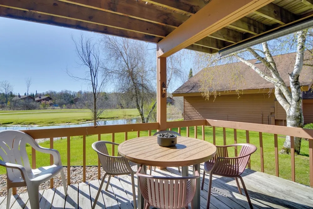 Schuss Mountain Resort Condo: Steps to Golf!