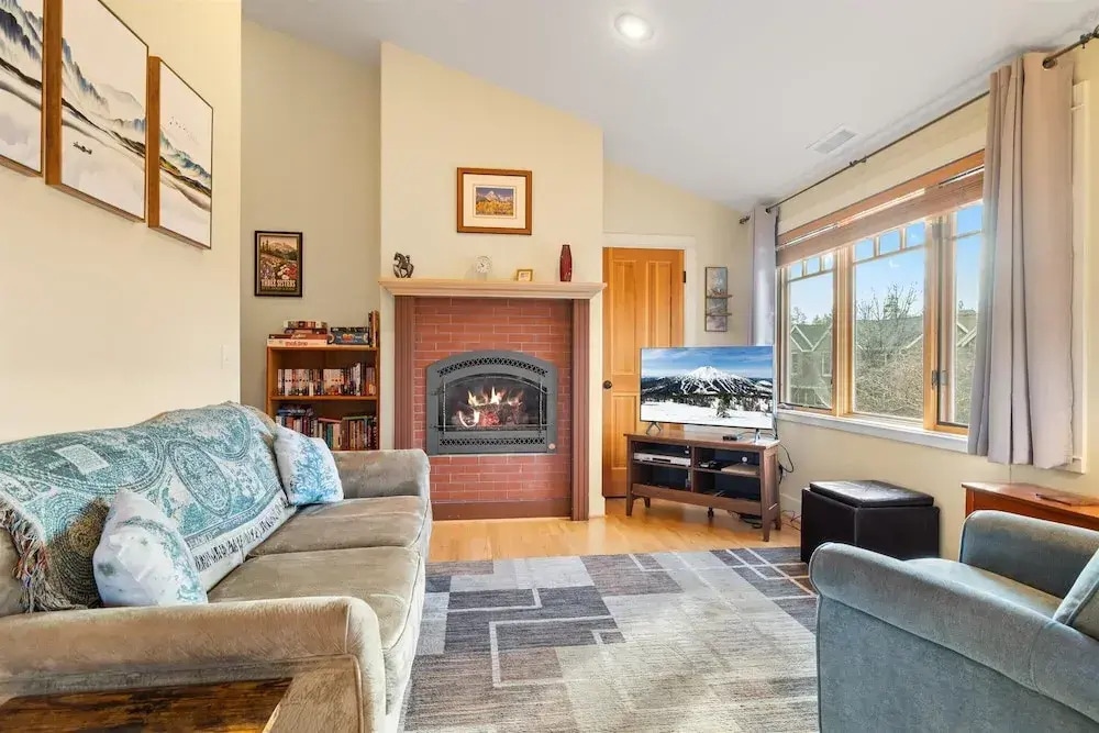 The Three Sisters Walk to Downtown Sisters