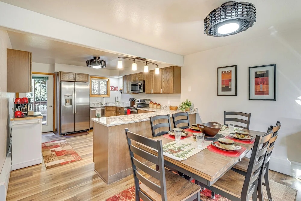 Dtwn Ouray Townhouse: Walk to Hot Springs