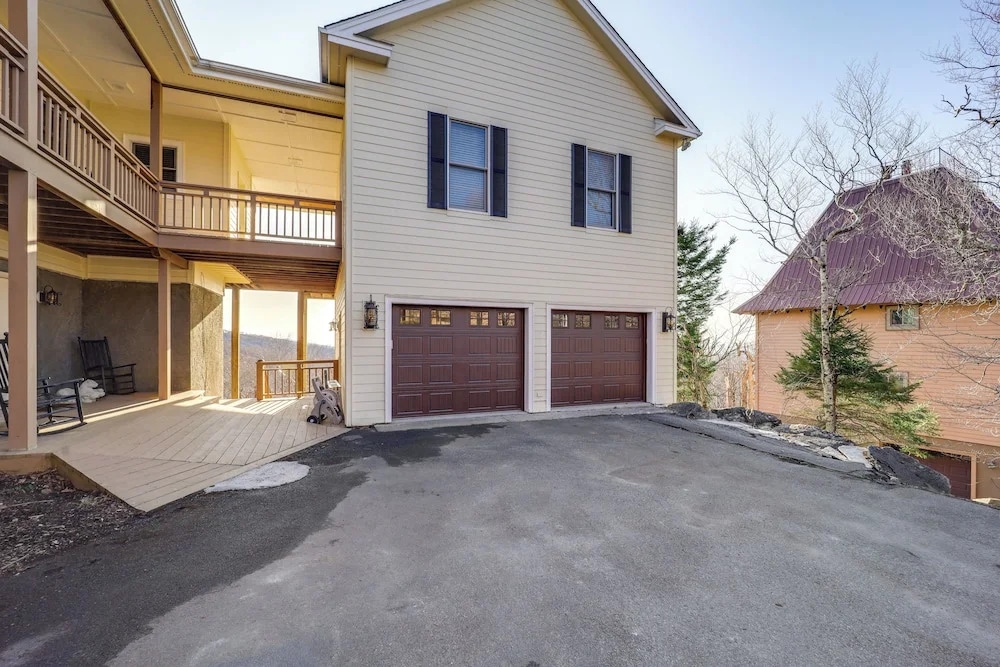 3 Mi Beech Mtn Resort: Cozy Studio w/ Deck & View!