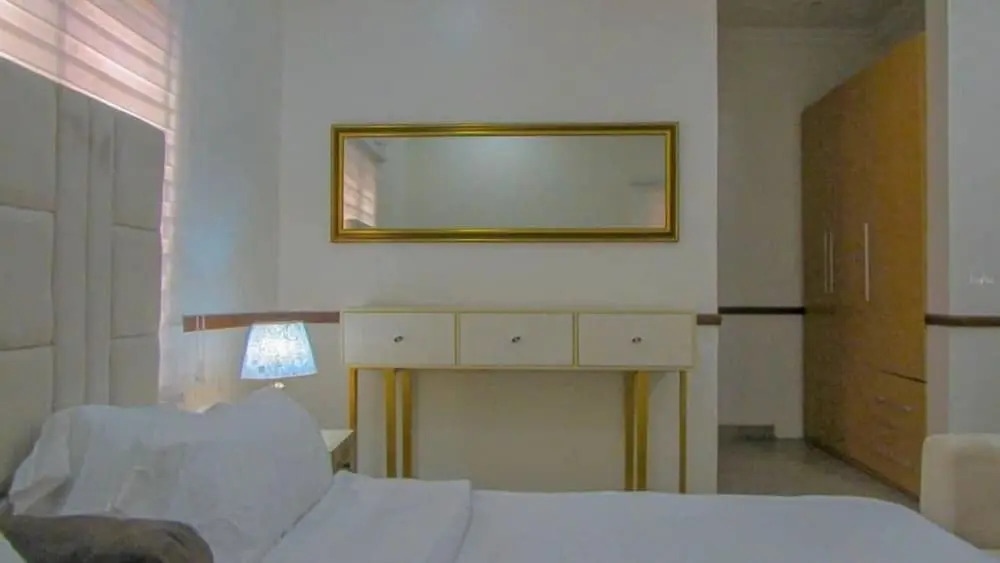 Network Hotel and Suites