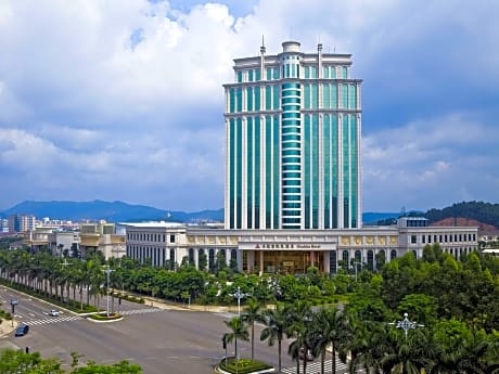Gladden Luxury Hotel
