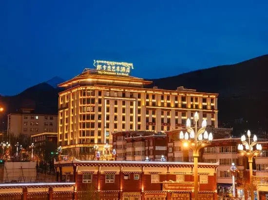 Sky Ornament Art Hotel