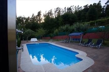 House With 5 Bedrooms in Cuntis, With Wonderful Lake View, Private Pool, Furnished Garden - 18 km From the Beach