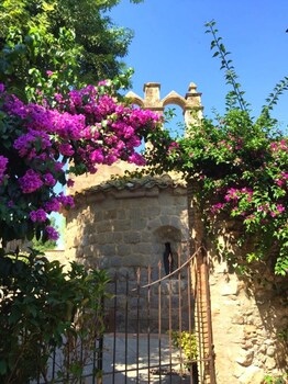 Apartment With one Bedroom in Girona, With Furnished Terrace and Wifi - 11 km From the Beach