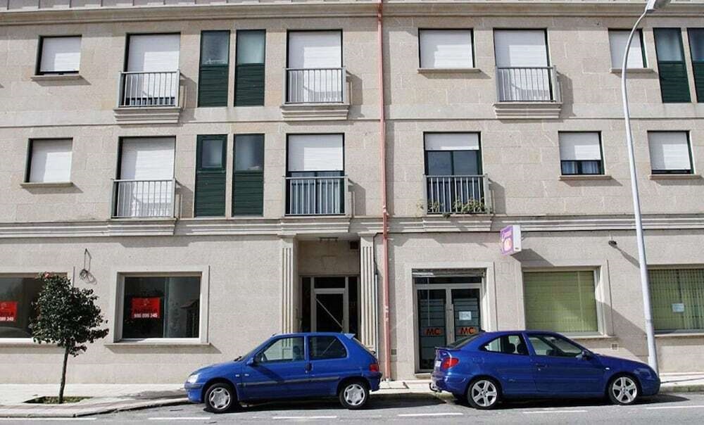 Apartment - 3 Bedrooms with Sea views - 107773