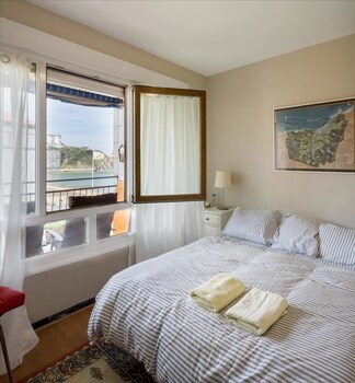 BEACH apartment by Aston & Wolf
