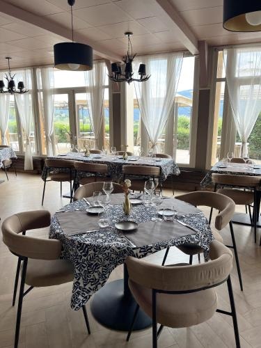 Hotel Restaurant Les Quatre Saisons