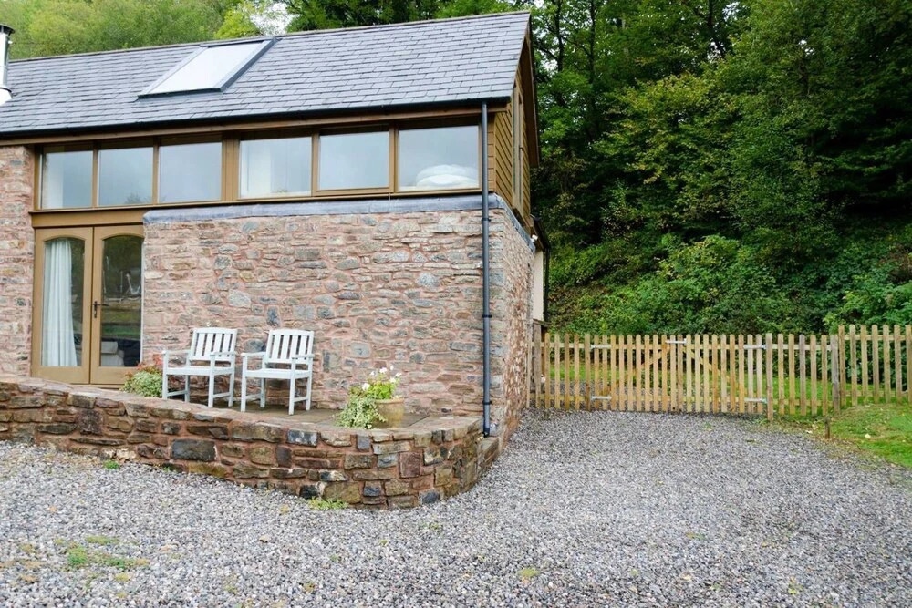 Ecocottage in Tranquil Setting