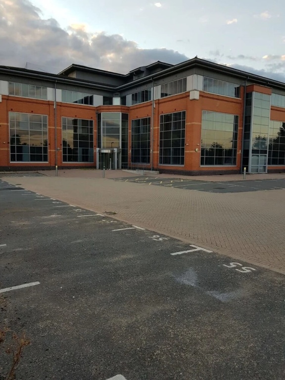 Heathrow Apartments by Manhattan