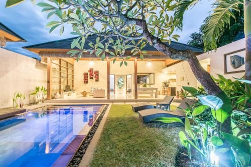 6 Bedrooms heart of Seminyak