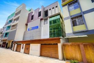 Fabhotel Dream Palace I