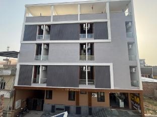 Hotel CM Palace