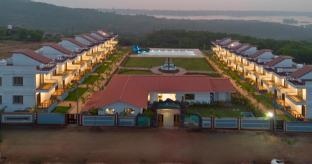 Baywatch Resort Bhogave Beach