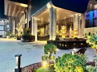 The Eastern Grace Hotel