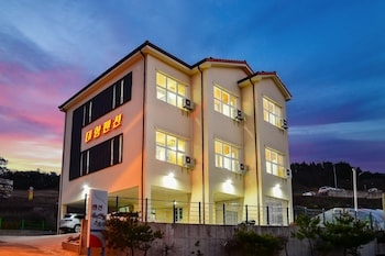 Buan Daehang Spa Pension