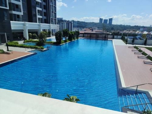 [NEW] 3R2B Puchong FamilyHome @ 6-8 pax