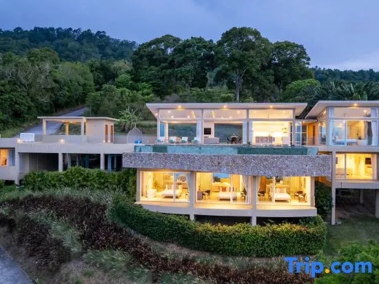 Villa Cabo: Hilltop Retreat with Panoramic Ocean Views