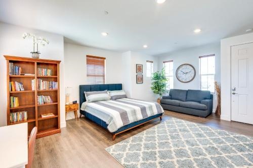 3 Mi to Golf & Shopping: Cozy Roseville Studio