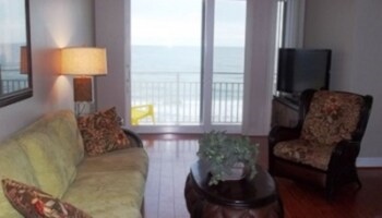 3 BR - 3 BA - Direct Oceanfront with Great Views - Opus Condominium 804
