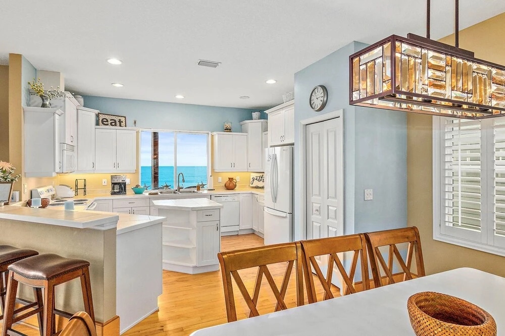 Tuscan Sun by Teeming Vacation Rentals