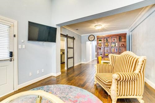 7 Mi to Toyota Stadium: Cozy Frisco Apartment!