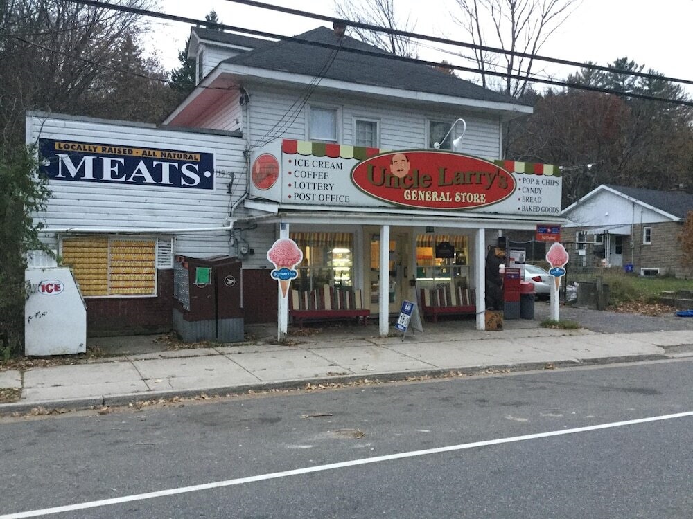 Deja Blue~mary Lake Boathouse~full of Charm!