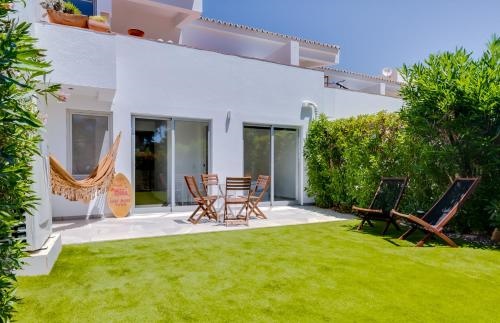 AL Barracuda Village