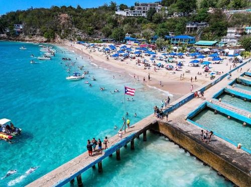 Beautiful Villa 5 mins from Crash Boat Aguadilla 1