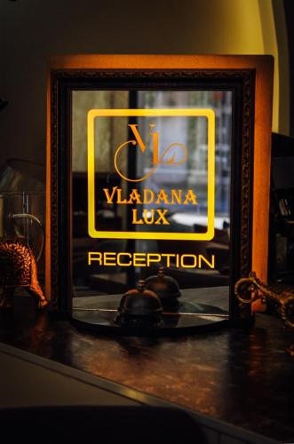Vladana Deluxe App 2