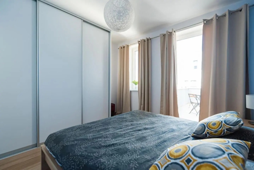 Chez Emile Private 5 star 3 room flat and in door Pkg